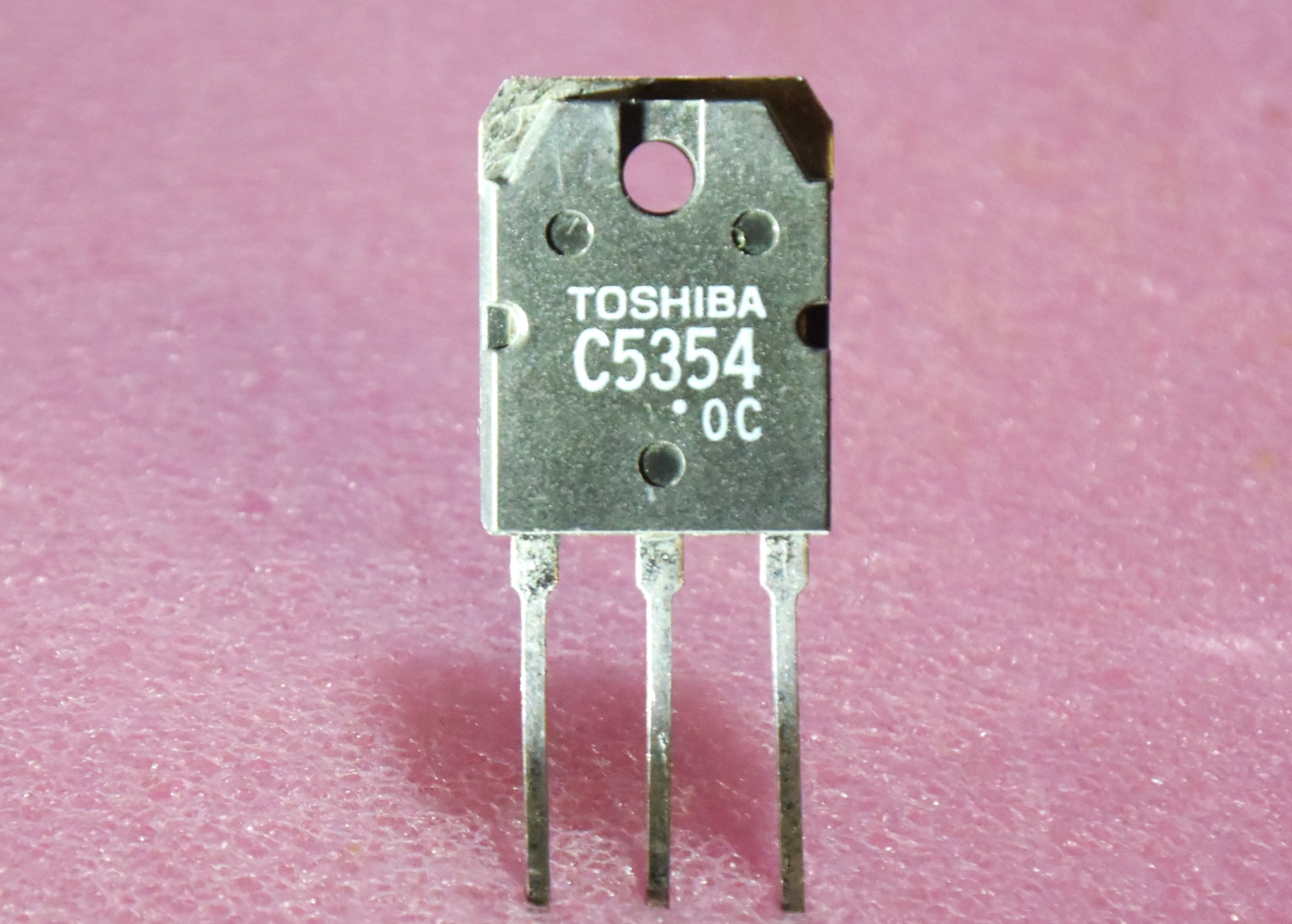 2SC5354  900V 5A 100W