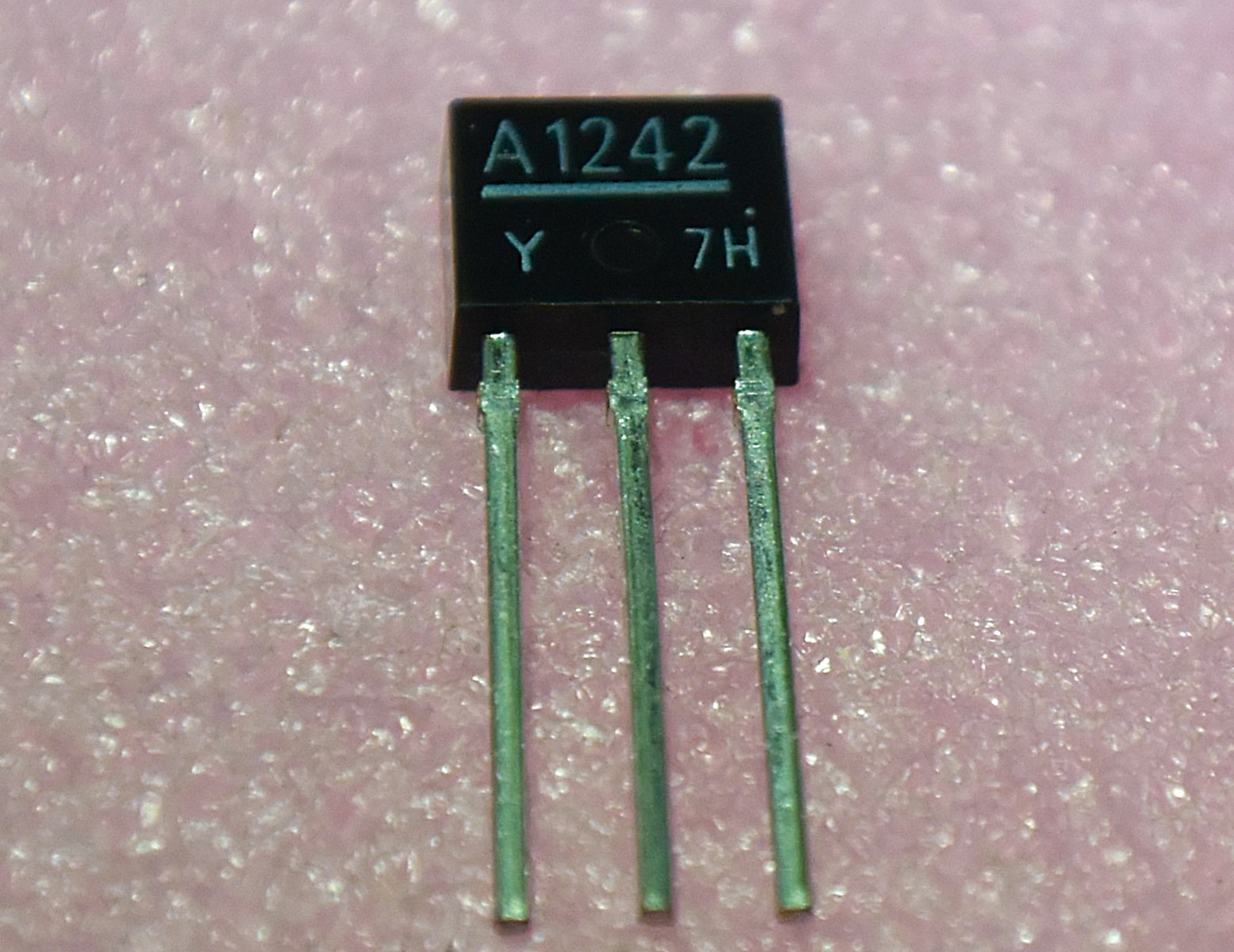 2SA1242-Ｙ