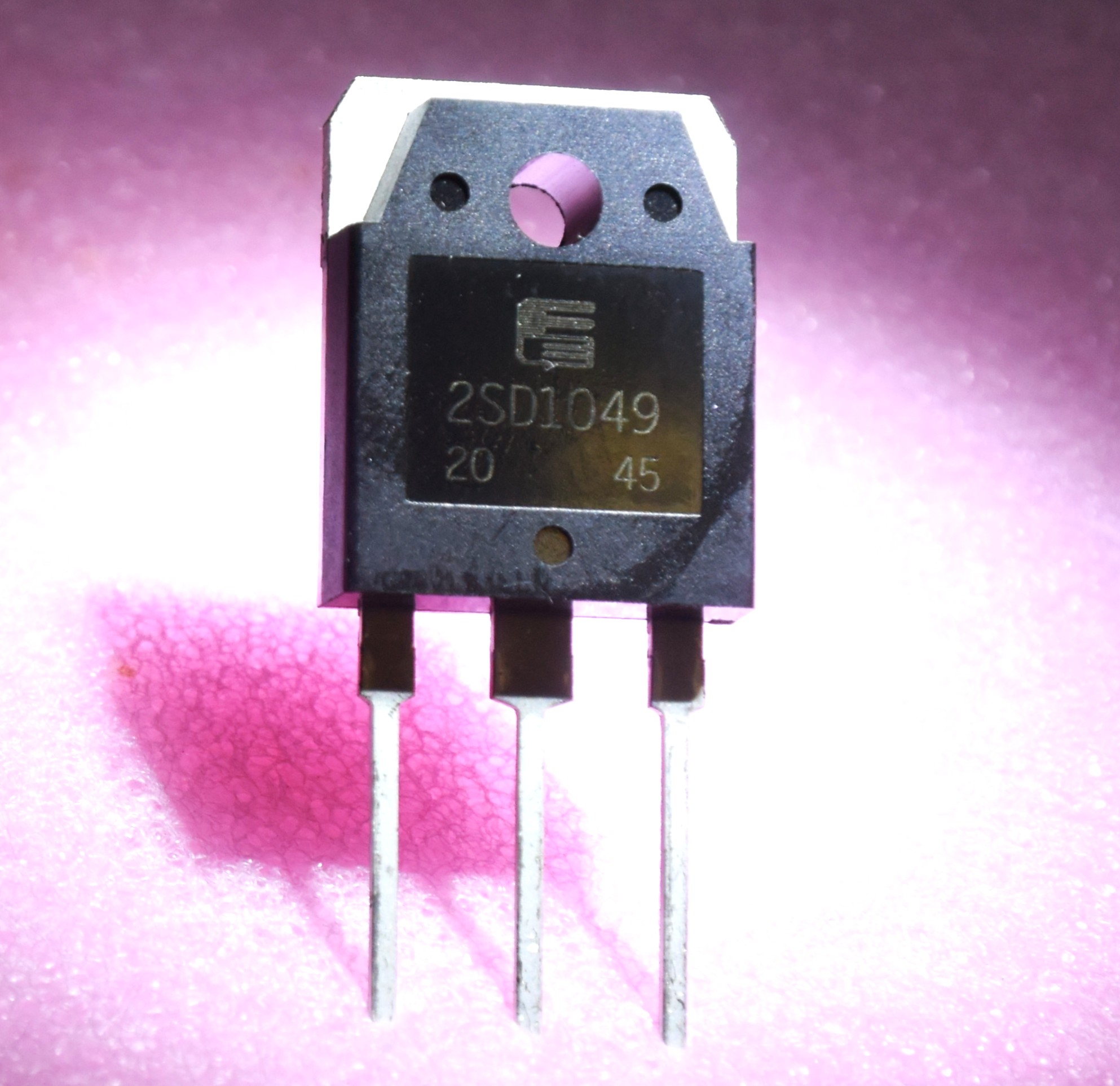 2SD1047