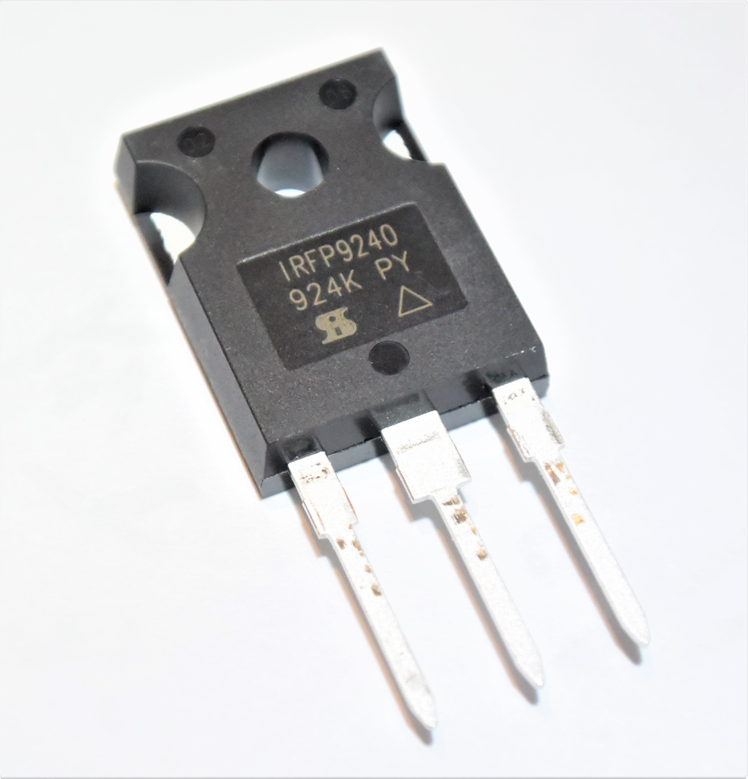 IRFP9240PBF  200V/12A/150W  RDS(on): 0.38ohm   P-ch