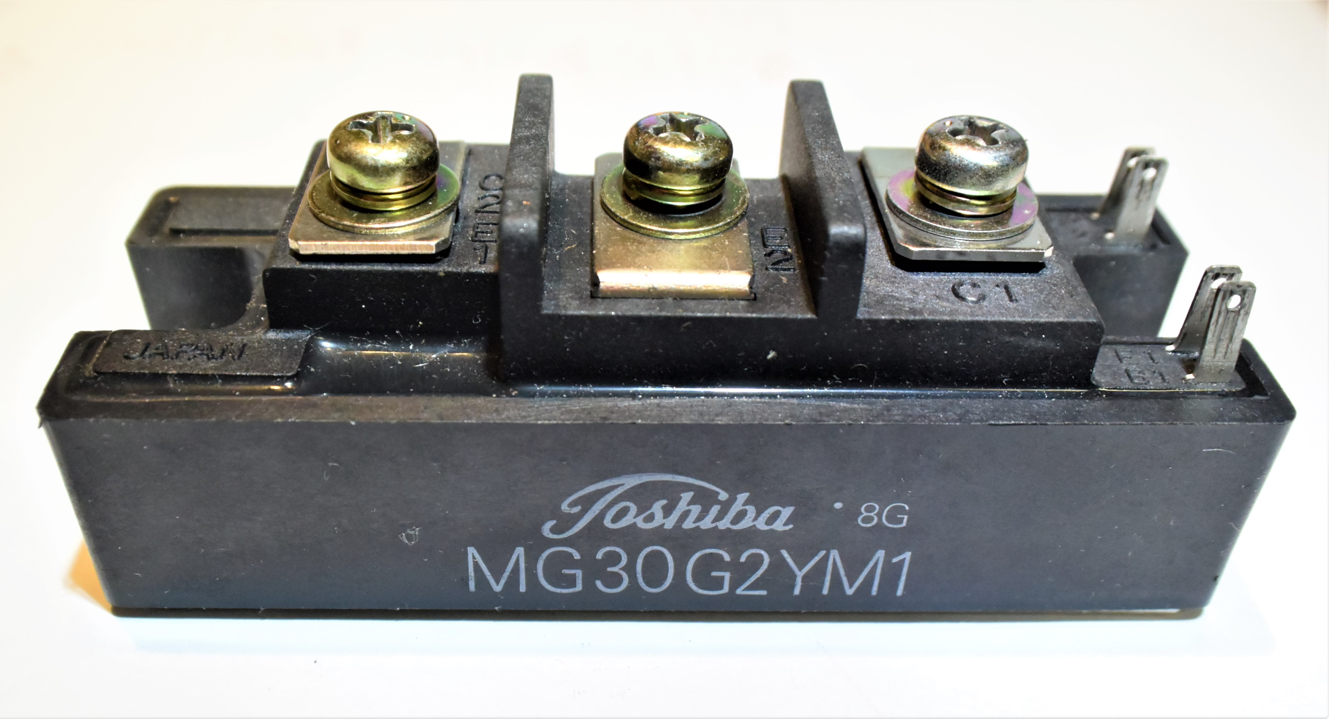 MG30G2YM1　　　450V/30A