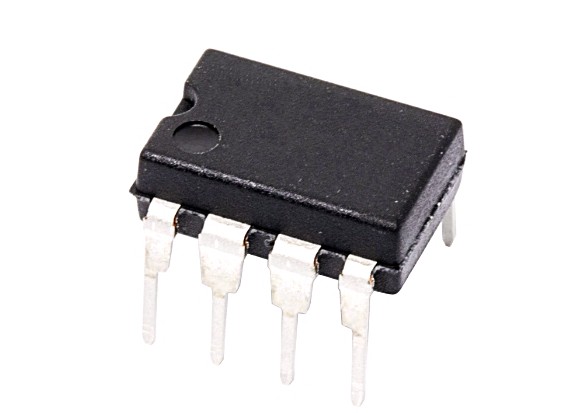 AD826ANZ　　DIP-8pin