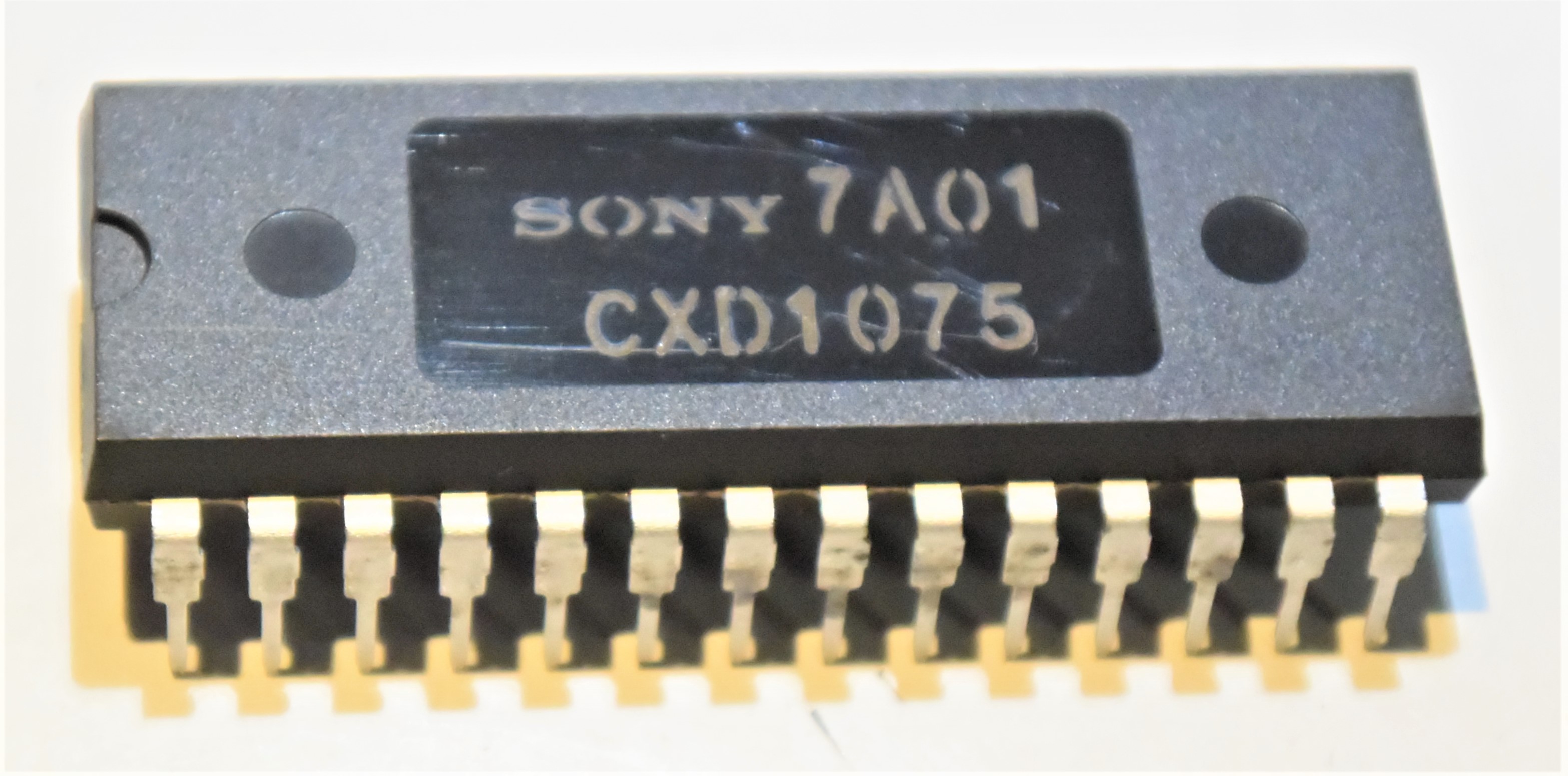 CXD1075