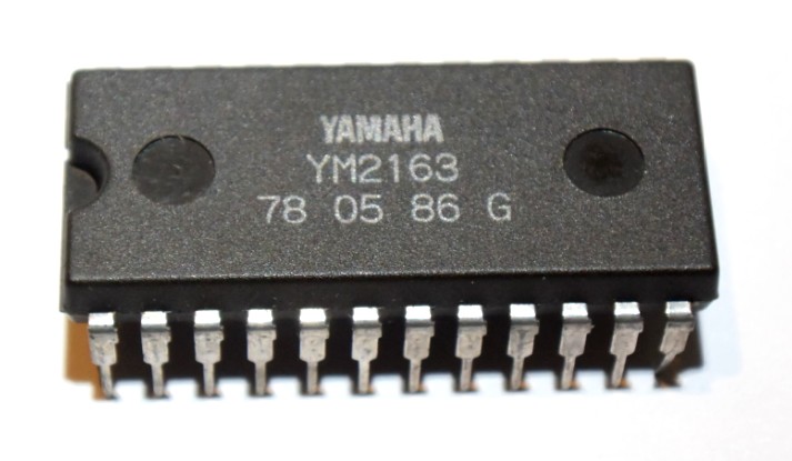 YM2613