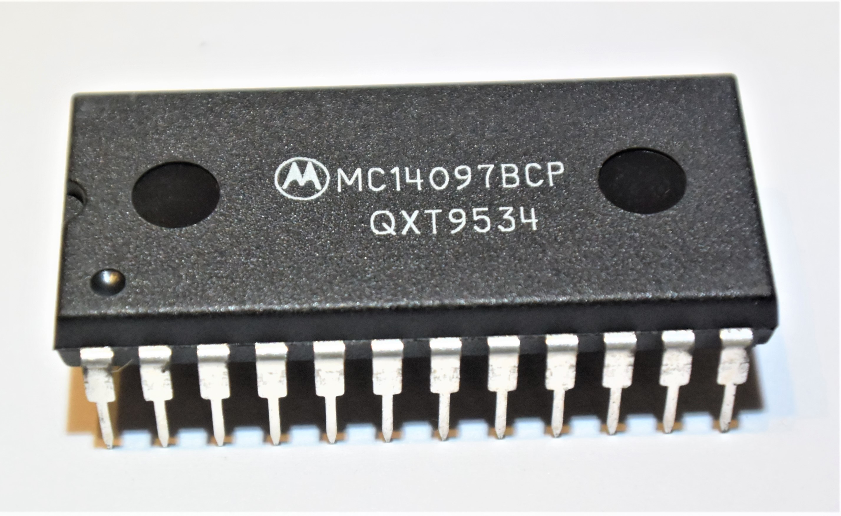 MC14097BCP