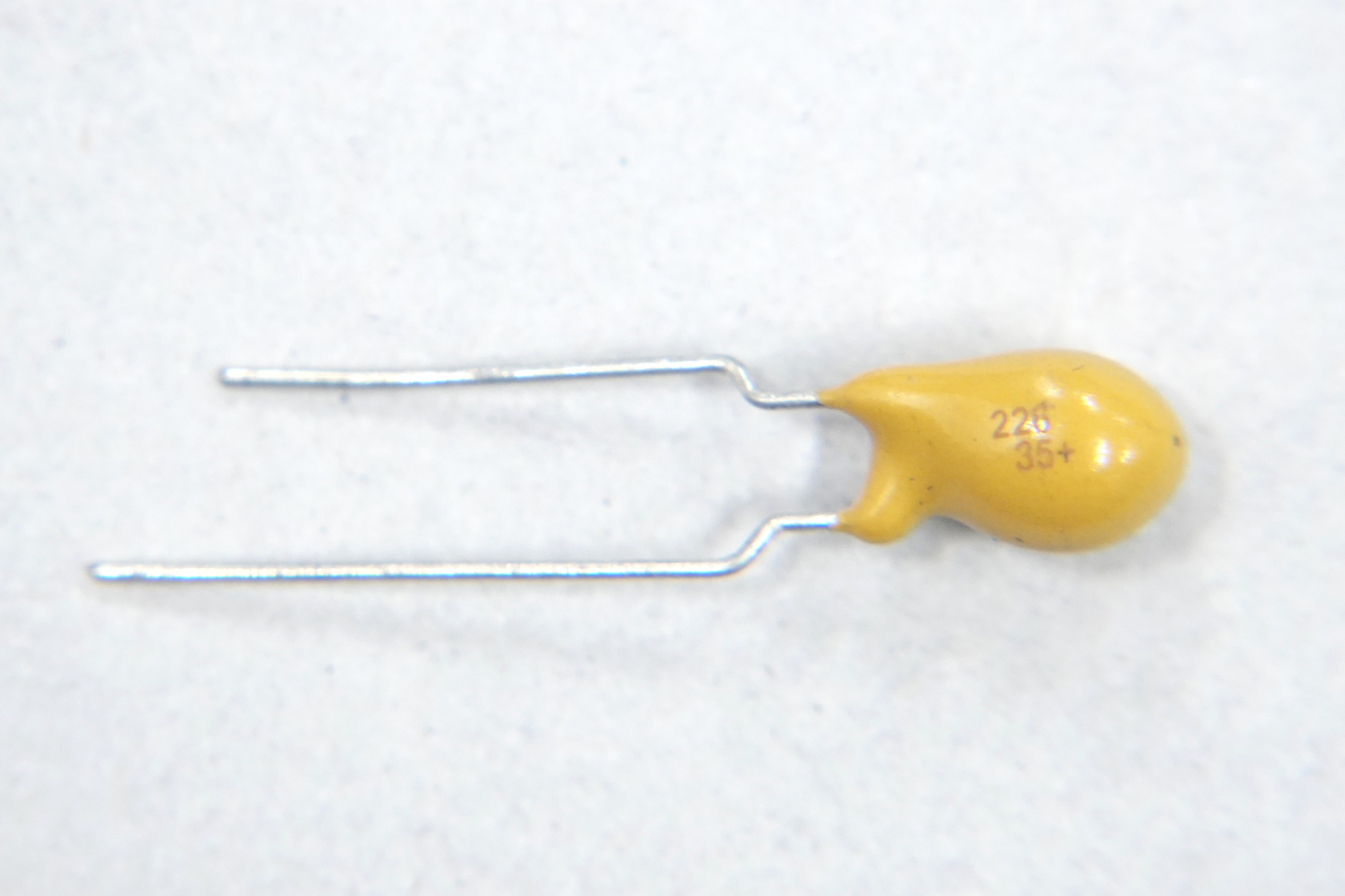 35V/22uF   