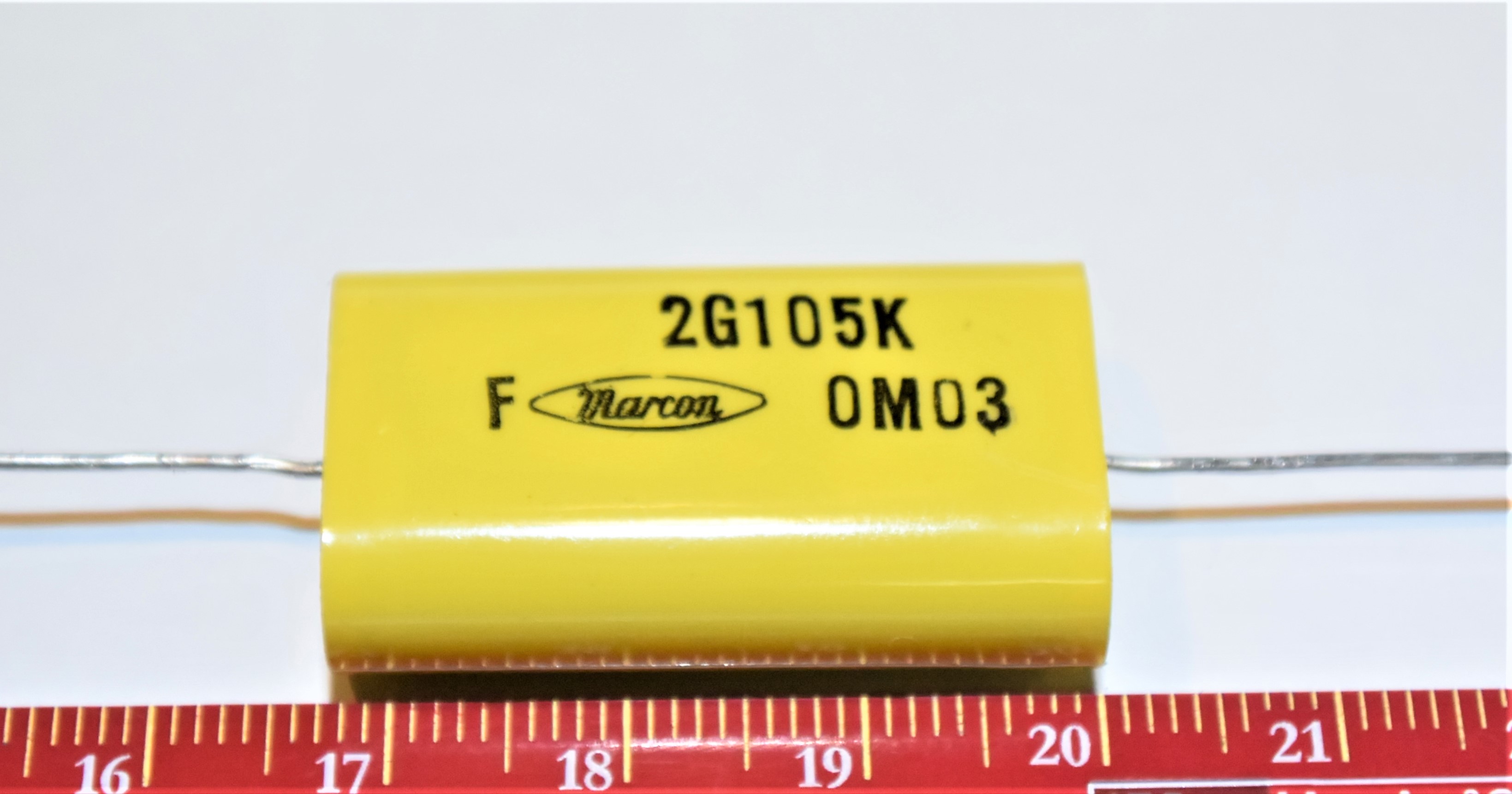 1uF/400V   2G105　marcon