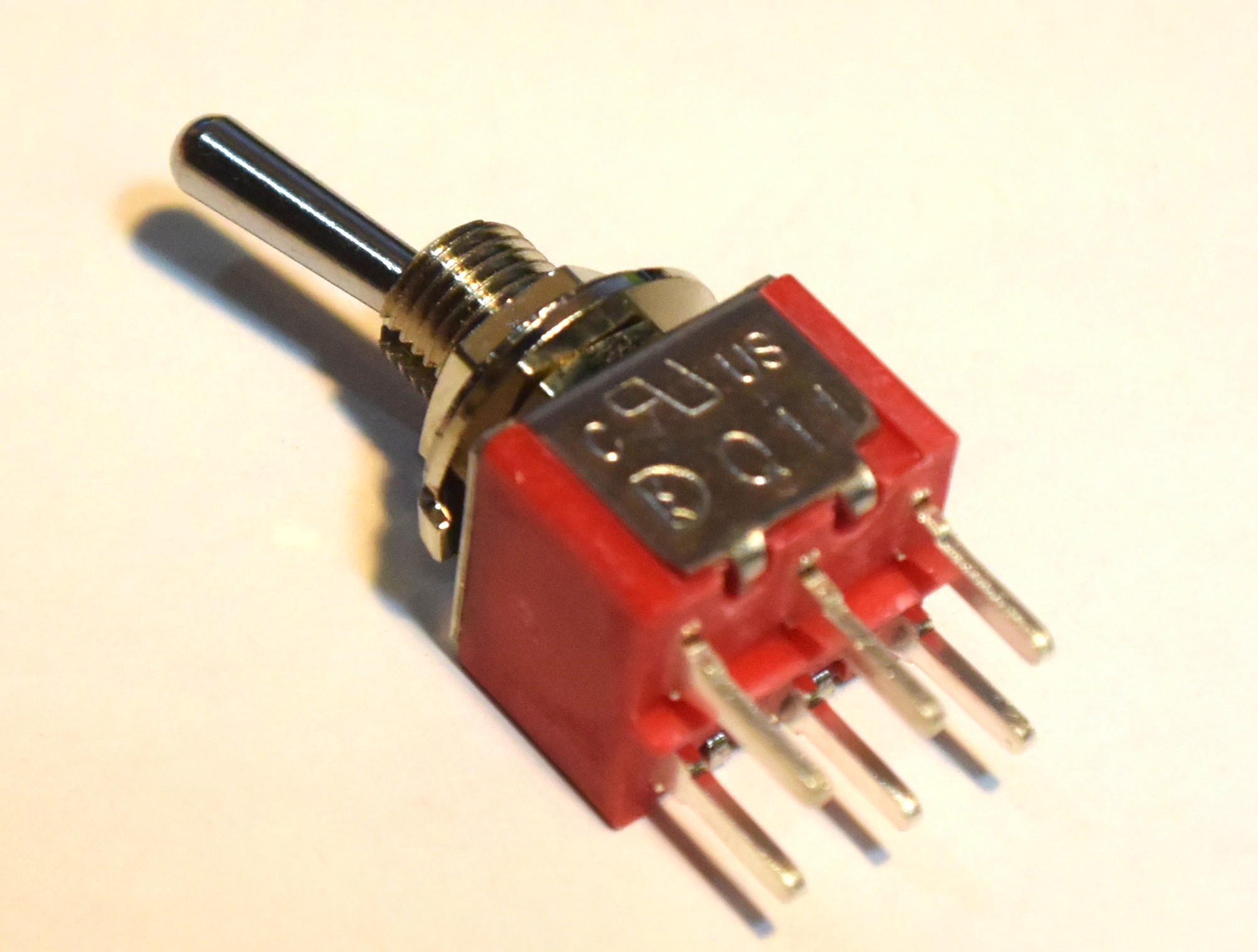 DQ-11　6pin ON-ON　250V/2A　120V/5A　パネル取り付け型