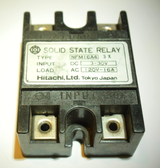 SSR　　NFM16A4　 INPUT:DC3-30V  　LOAD:AC120V-10A  SOLID　STATE リレー