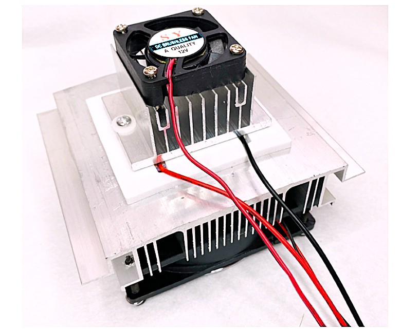 MSC-111B　10℃から70℃まで加熱・冷却可能！ペルチェ素子付き加熱冷却装置組み立てキット