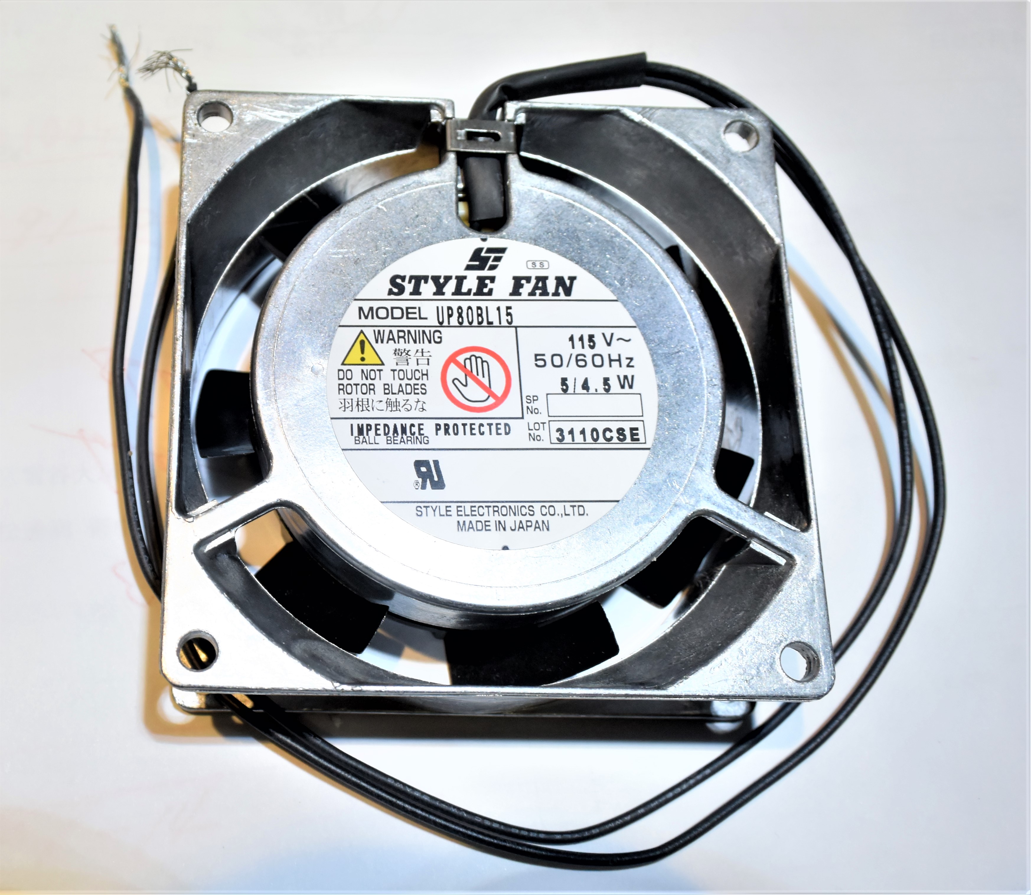 AC-FAN　UP80BL15　　110V～50/60Hz　5/4.5W