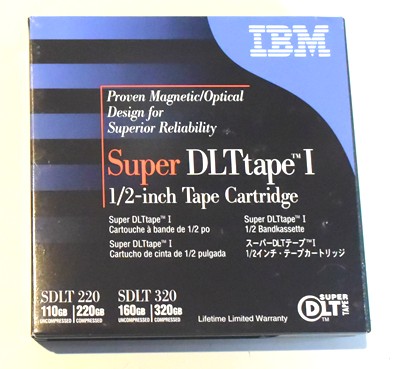 Super DLTtape1　1/2-inch　Tape　Cartridge