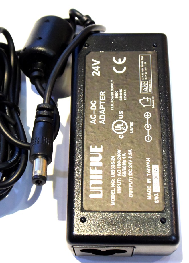 UIB336-24    IN:100V-240V      OUT:DC+24V/1.5A    　OUT:5.5mm　内径:2　長さ:9mm