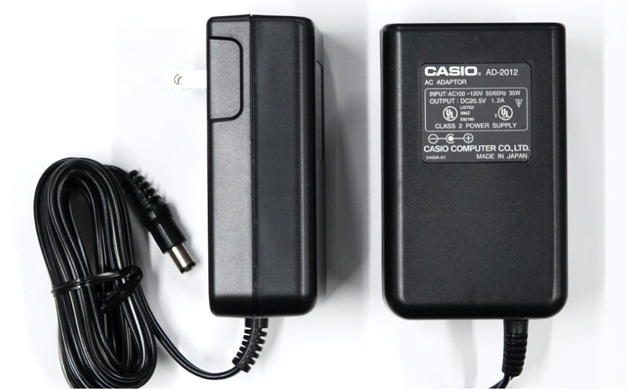 AC-adapter    AD-2012    20.5V/1.2A　プラグφ6.6/3.0mm